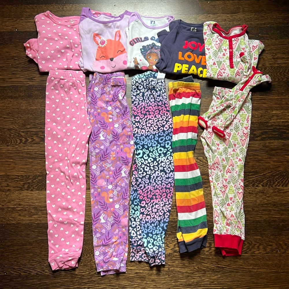 5 pack long sleeve/pant pj sets for girls, size 5/6; bonus doll pj